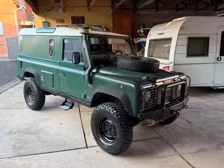 Land Rover Defender 2.0 122 SE