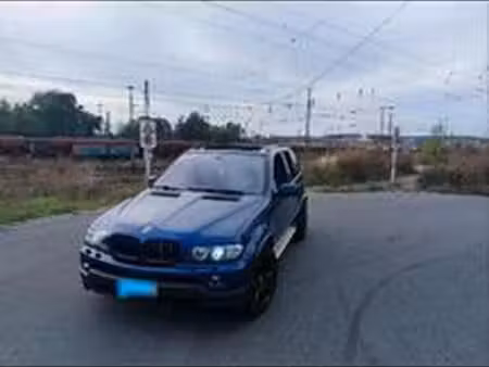 BMW X5 48i 4.8 360