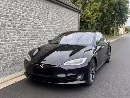 Tesla Model S Performance