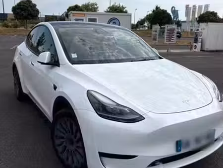 Tesla Model Y Grande Autonomie 275