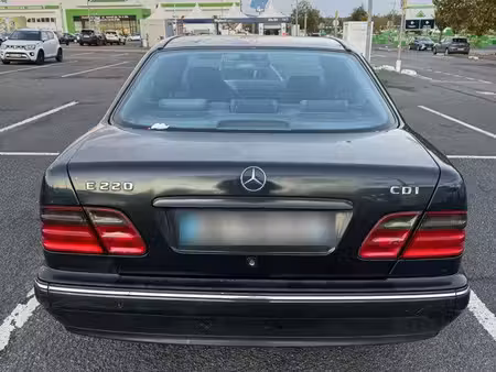 Mercedes-Benz Classe E E 220 2.2 CDI 143
