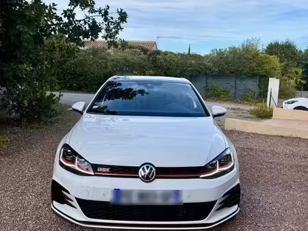 Volkswagen Golf GTI 2.0 245