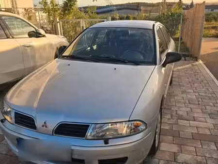Mitsubishi Carisma 1.9 90