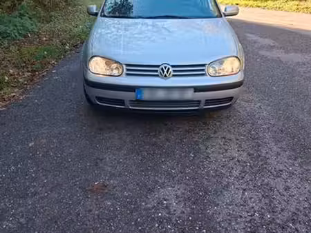 Volkswagen Golf 1.6 105