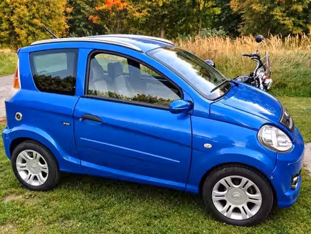 Microcar MGO 