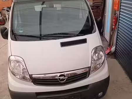 Opel Vivaro 2.5 CDTI