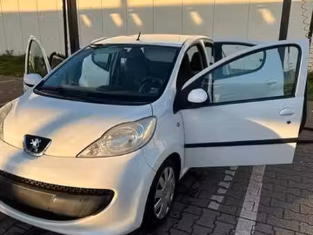 Peugeot 107 1.0 VTi 68