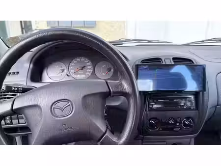 Mazda 323 