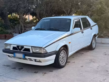 Alfa Romeo 75 2.0