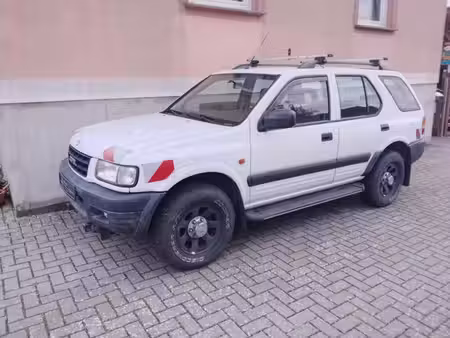 Opel Frontera 2.2 136