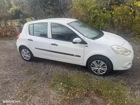 Renault Clio 1.2 75