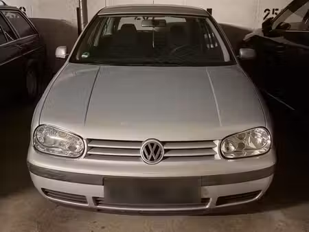 Volkswagen Golf 1.6 TDI 110