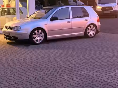 Volkswagen Golf GTI 1.8 T 180