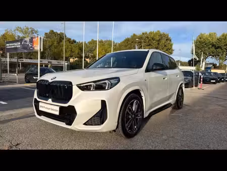 BMW iX1 