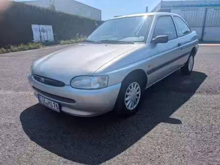 Ford Escort 1.6 90