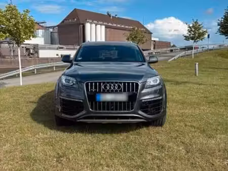 Audi Q7 V6 3.0 S line quattro