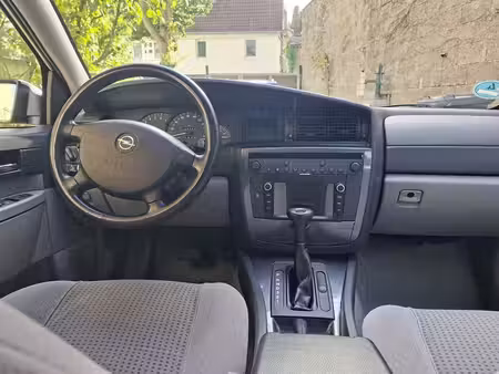 Opel Omega 2.2 144 Elegance