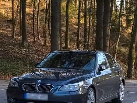 BMW Série 5 530d 3.0 300