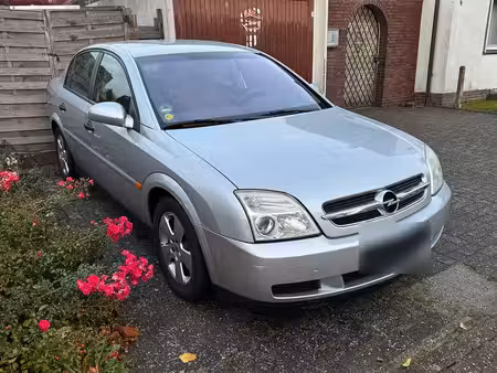 Opel Vectra 2.2 147