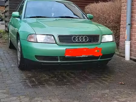 Audi A4 1.8 125