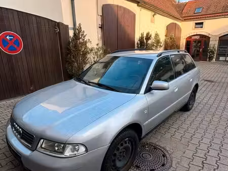 Audi A4 1.6 102