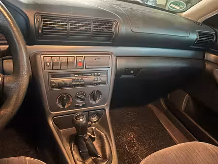 Audi A4 1.6