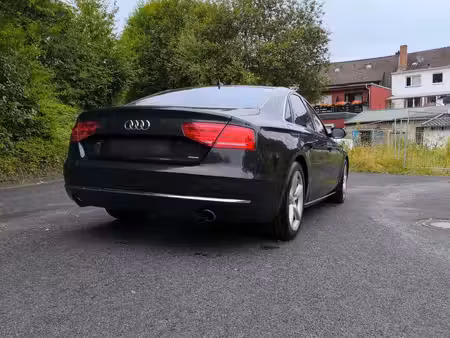 Audi A8 V6 3.0 TDI 250 quattro