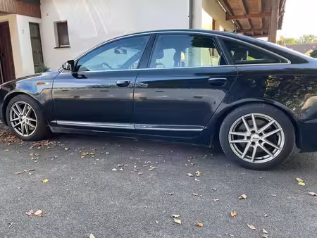 Audi A6 quattro