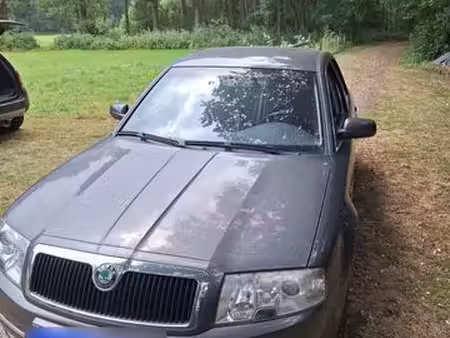 Škoda Superb V6 2.8 193 Elegance