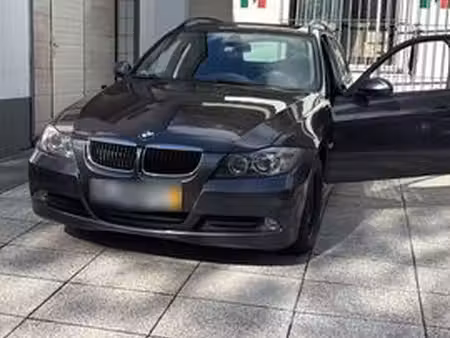BMW Série 3 318i 2.0 143