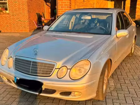 Mercedes-Benz Classe E E 200