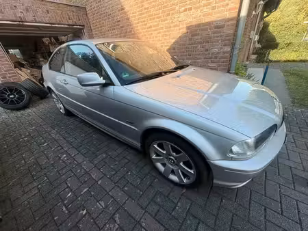 BMW Série 3 318i 2.0 118