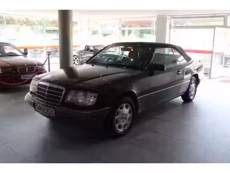 Mercedes-Benz Classe E E 220 Classic