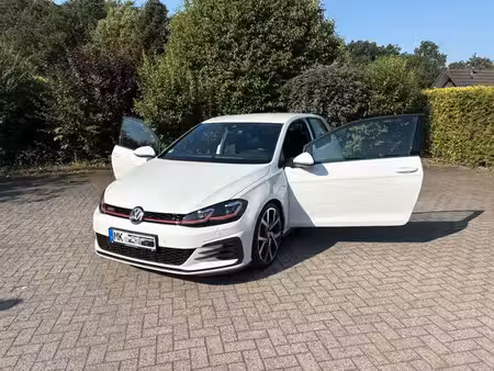 Volkswagen Golf GTI 2.0 TSI Performance