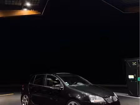 Volkswagen Golf GTI 2.0 200