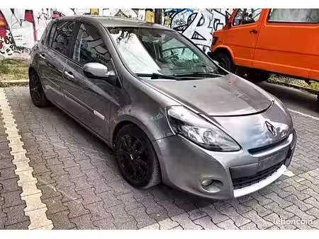 Renault Clio 1.2 75