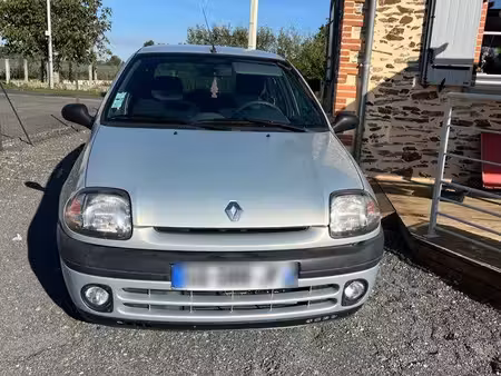 Renault Clio 1.4 75
