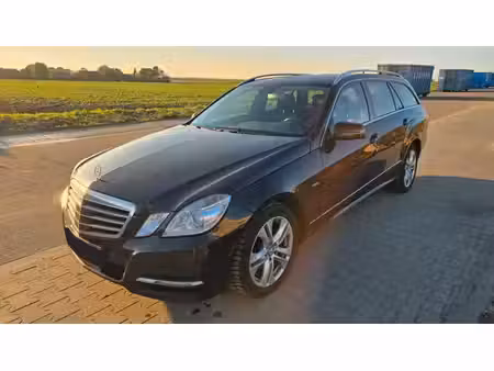 Mercedes-Benz Classe E E 350 V6 3.0 CDI 265 Avantgarde