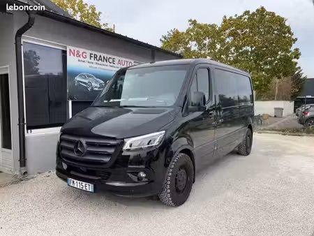 Mercedes-Benz Sprinter 143