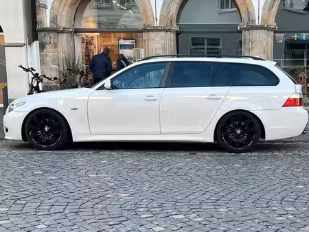 BMW Série 5 530d 3.0 235