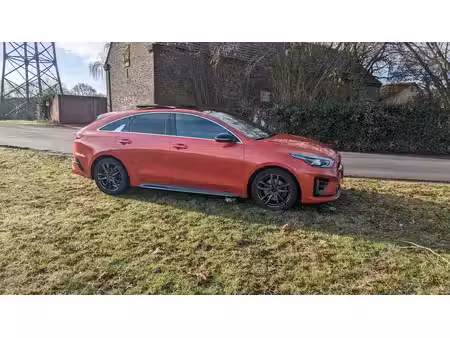 Kia Ceed 1.6 CRDi 136 GT Line