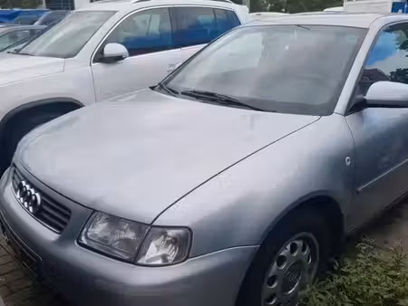 Audi A3 1.6 101