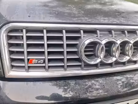 Audi A4 V6 2.5 TDI 163