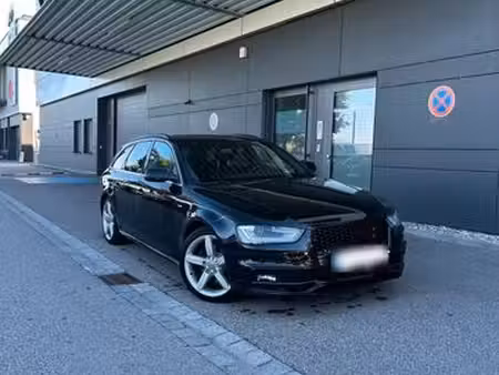 Audi A4 2.0 TDI 190 S line