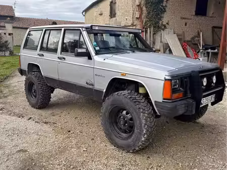 Jeep Cherokee 2.5 115
