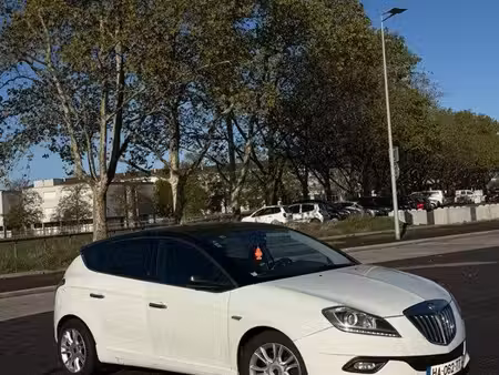 Lancia Delta 1.9 MJT 190