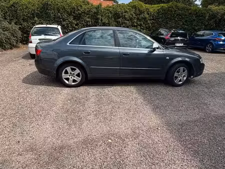 Audi A4 V6 2.5 TDI 155