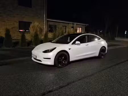 Tesla Model 3 Standard Plus