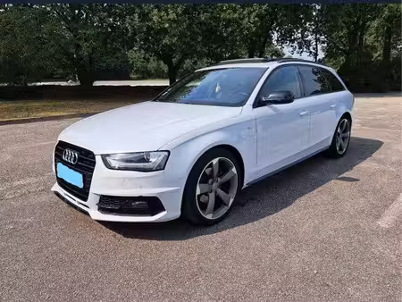 Audi A4 2.0 TDI 150 S line