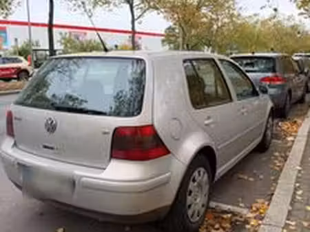 Volkswagen Golf 1.8 125